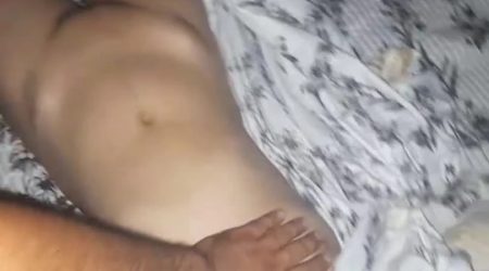 Белокурая Узбечка жена сосёт член крупным планом